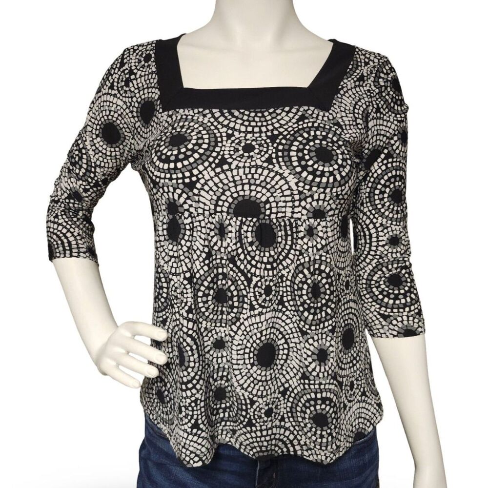 Susan Lawrence Black White Geometric 3/4 Sleeve Knit Top